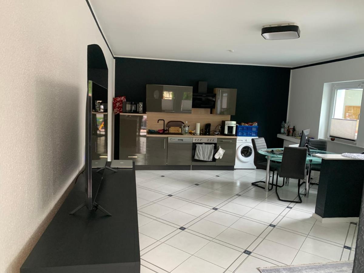 Km 2 Wesel Apartment *